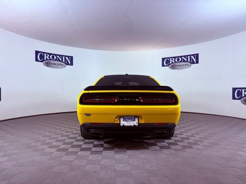 Used 2017 Dodge Challenger R/T w/ Quick Order Package 22P T/A RWD image 31