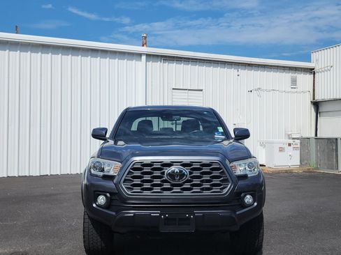 Used 2021 Toyota Tacoma TRD Off-Road w/ Technology Package AWD/4WD image 8