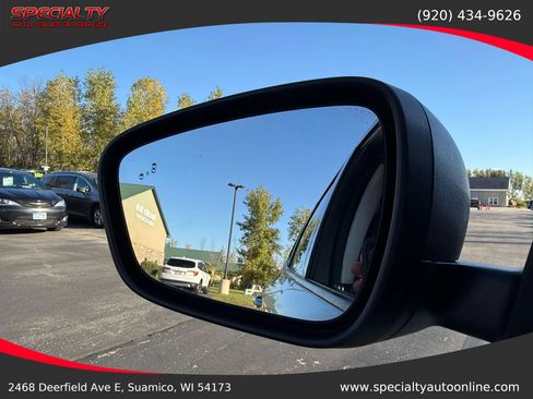 Used 2022 Ford Escape SE image 11