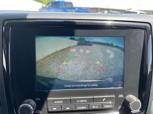 Used 2022 Nissan Frontier SV AWD/4WD image 23