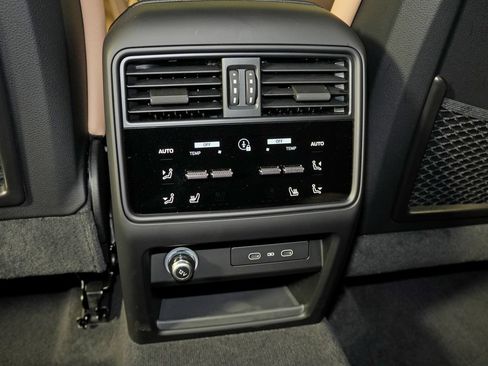 Certified 2026 Porsche Cayenne S w/ Premium Package Plus AWD/4WD image 40