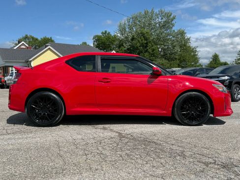 Used 2015 Scion tC FWD image 10