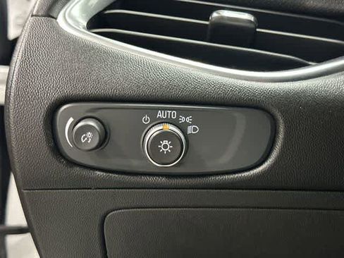 Used 2024 Chevrolet Malibu LT image 19