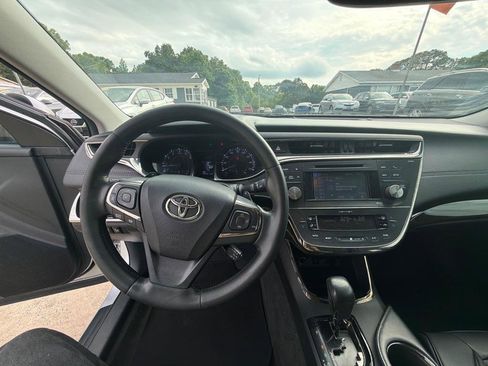 Used 2013 Toyota Avalon XLE Touring FWD image 20