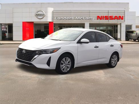 Used 2025 Nissan Sentra S image 7