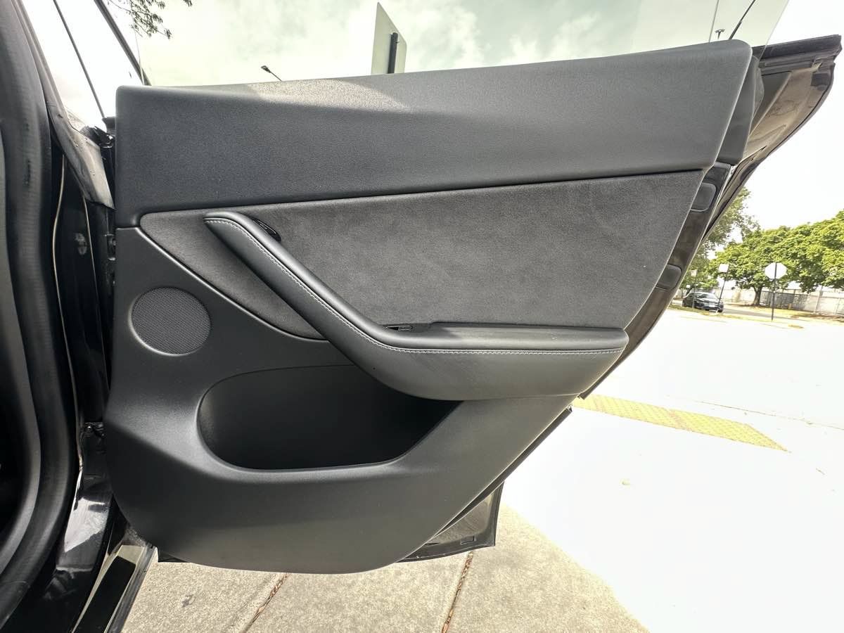 Used 2020 Tesla Model Y Performance AWD/4WD image 32