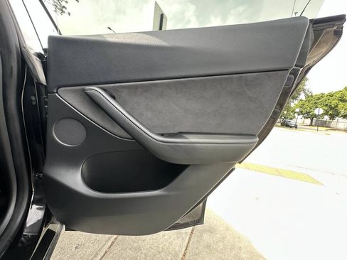 Used 2020 Tesla Model Y Performance AWD/4WD image 32