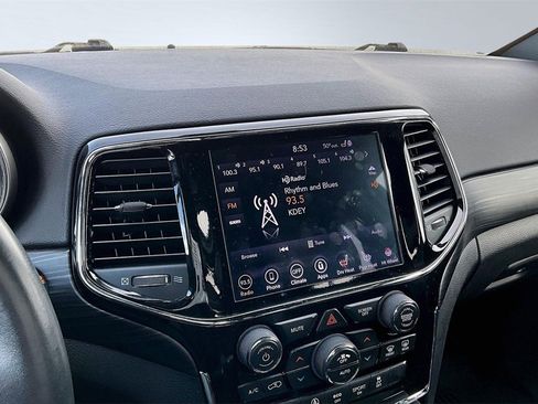 Used 2019 Jeep Grand Cherokee Altitude image 7