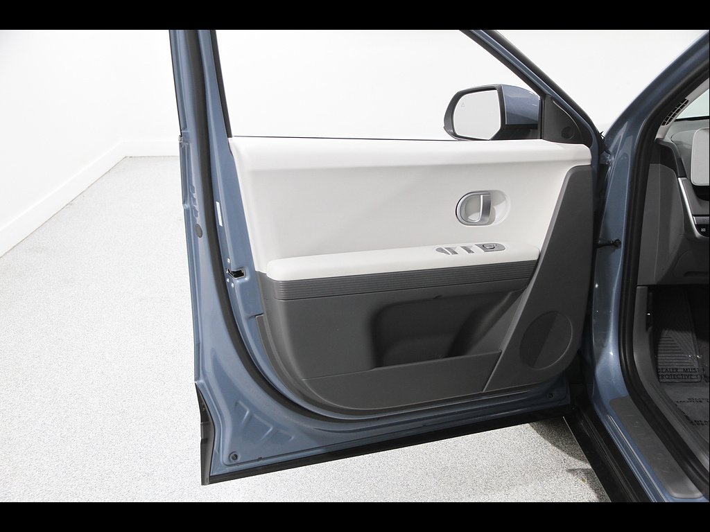 Certified 2024 Hyundai Ioniq 5 SEL AWD/4WD image 4