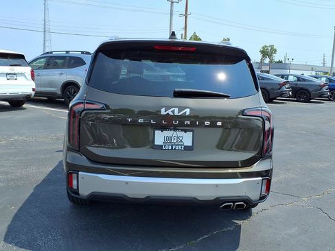Used 2024 Kia Telluride EX w/ EX Captain's Chair Package FWD image 21