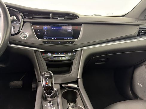 Used 2020 Cadillac XT5 Premium Luxury image 24