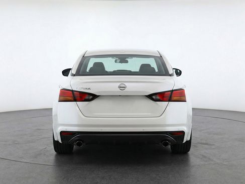 Used 2025 Nissan Altima 2.5 SV FWD image 7