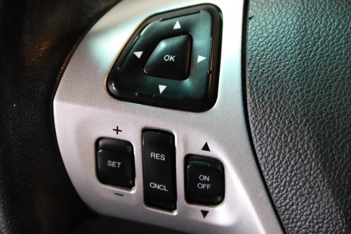Used 2014 Ford Explorer XLT FWD image 15