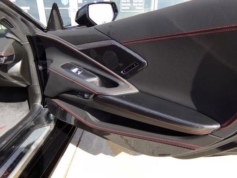 Used 2021 Chevrolet Corvette 3LT Z51 Coupe w/ Z51 Performance Package image 31