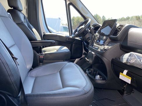 Used 2025 RAM ProMaster 3500 w/ Quick Order Package 22H SLT+ FWD image 14