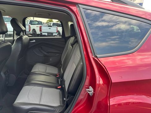 Used 2018 Ford Escape SE w/ SE Sport Appearance Package AWD/4WD image 10