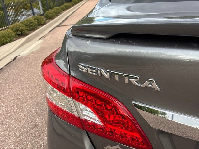 Used 2015 Nissan Sentra SR FWD image 10