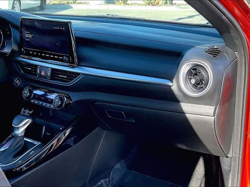 Used 2023 Kia Forte GT-Line w/ GT-Line Premium Package image 18