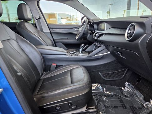 Used 2019 Alfa Romeo Stelvio AWD w/ Nero Edizione image 20
