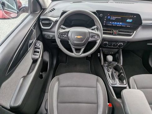 Used 2024 Chevrolet TrailBlazer LT image 18