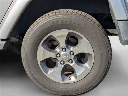 Used 2012 Jeep Wrangler Unlimited Sahara w/ Connectivity Group image 15