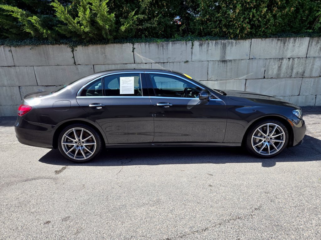Used 2023 Mercedes-Benz E 450 4MATIC Sedan image 3