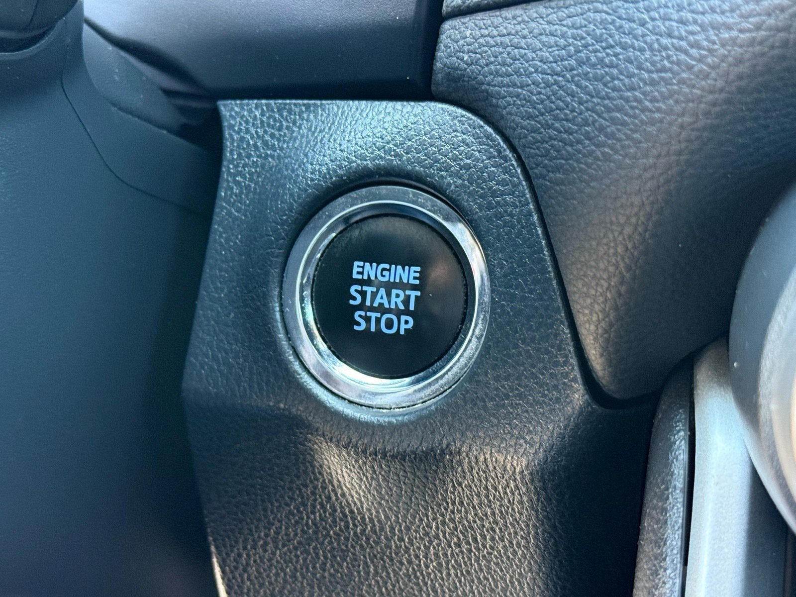 Used 2022 Toyota RAV4 XLE w/ XLE Grade Weather Package FWD image 26