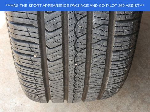 Used 2022 Ford Explorer XLT w/ Equipment Group 202A RWD image 12