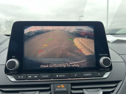 Used 2020 Nissan Altima 2.5 SV image 18