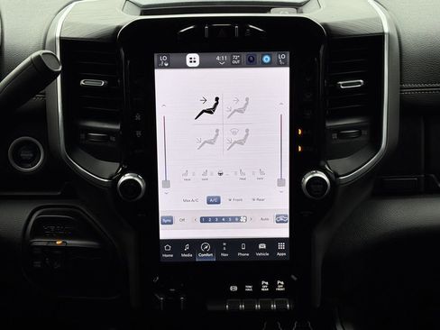 Used 2024 RAM 2500 Laramie w/ Night Edition image 18