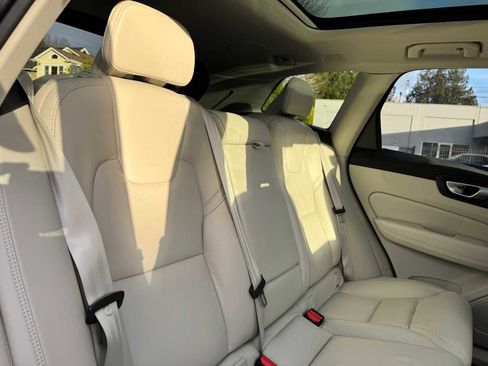 Certified 2024 Volvo XC60 T8 Ultimate w/ Protection Package Premier image 14