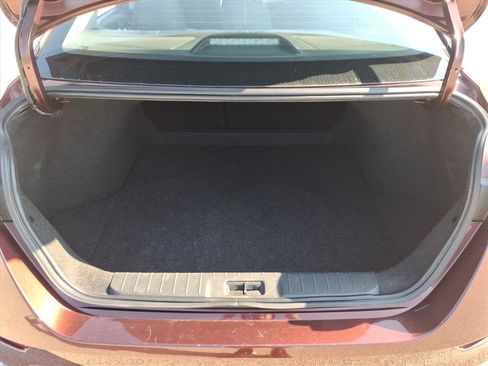 Used 2024 Nissan Sentra SV FWD image 25