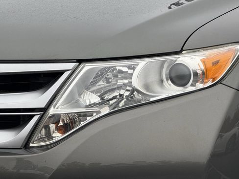 Used 2013 Toyota Venza LE image 19
