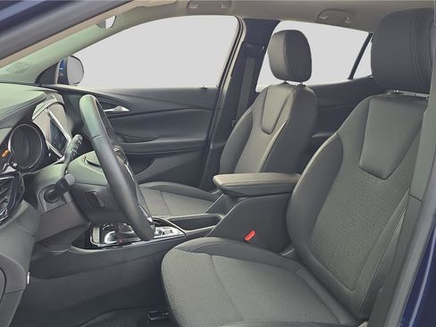 Used 2023 Buick Encore GX Preferred w/ Cold Weather Comfort Package AWD/4WD image 11