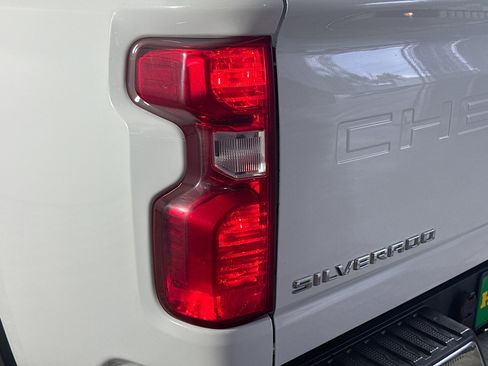 Used 2023 Chevrolet Silverado 2500 LT w/ Convenience Package image 36