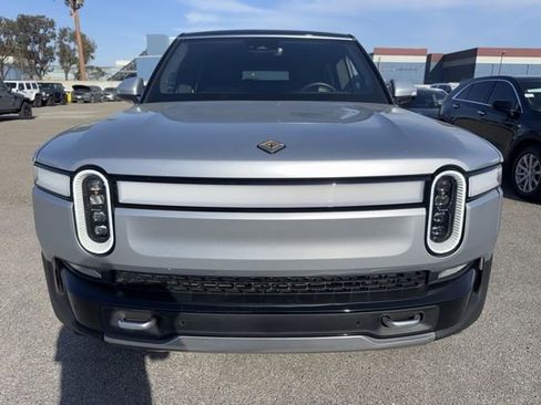 Used 2024 Rivian R1S Adventure image 13