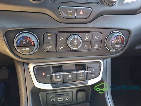Certified 2023 GMC Terrain SLT FWD image 16
