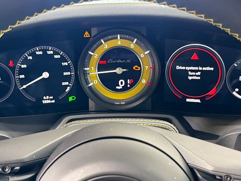 Used 2025 Porsche 911 Turbo image 36