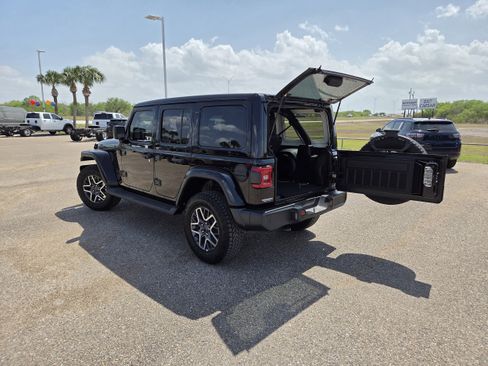 New 2026 Jeep Wrangler Unlimited Sahara AWD/4WD image 26