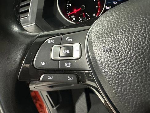 Used 2019 Volkswagen Tiguan SE image 26