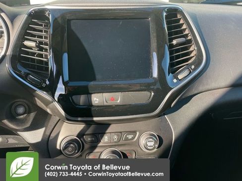 Used 2020 Jeep Cherokee Limited image 13