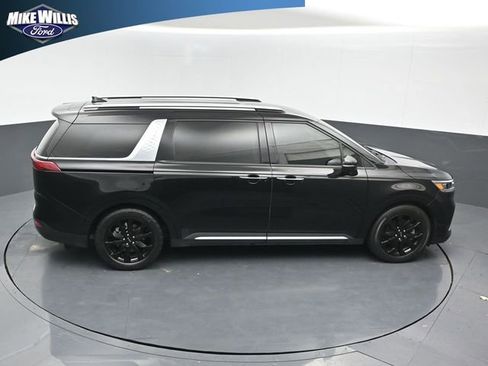 Used 2022 Kia Carnival SX image 16