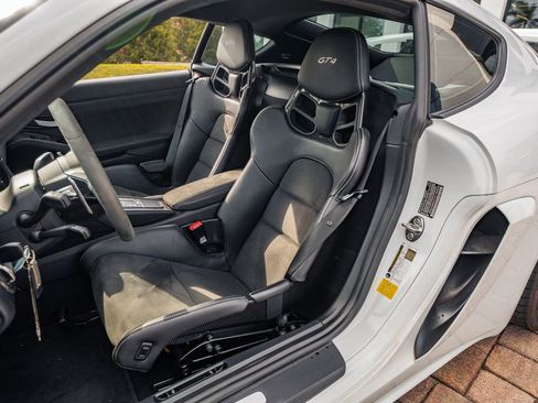 Used 2023 Porsche 718 Cayman GT4 image 19