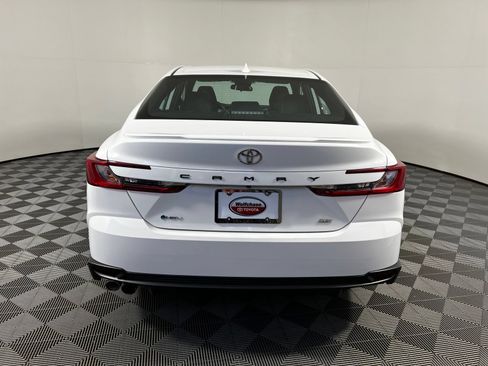 Used 2025 Toyota Camry Hybrid FWD image 6