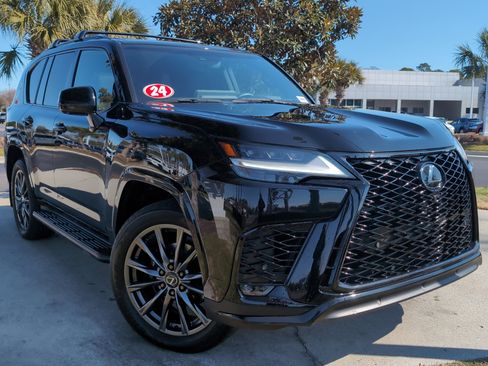 Used 2024 Lexus LX 600 F Sport image 2