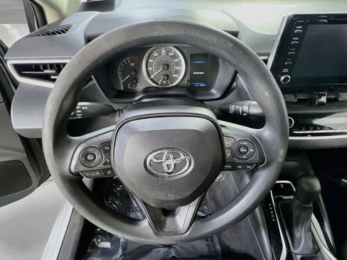 Used 2020 Toyota Corolla LE FWD image 11