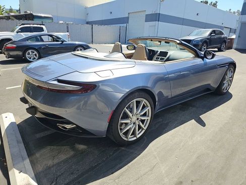 Used 2019 Aston Martin DB11 Volante RWD image 10