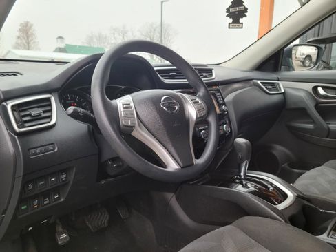 Used 2016 Nissan Rogue SV w/ SV Premium Package image 9