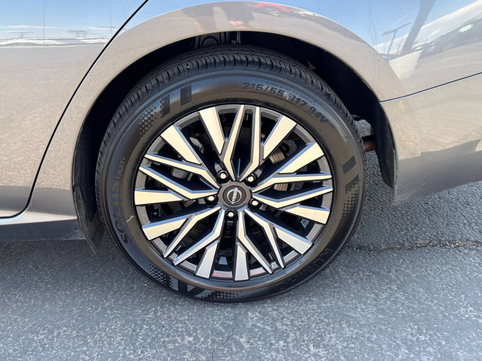 Used 2026 Nissan Altima 2.5 SV FWD image 29