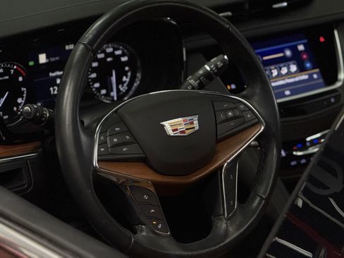 Used 2022 Cadillac XT5 Premium Luxury w/ LPO, Floor Liner Package image 19